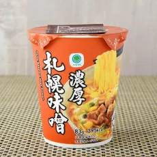 패밀리마트 진한 삿포로 된장 편의점 컵라면