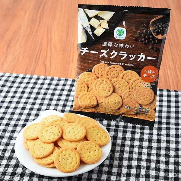 패밀리마트 풍부한 맛의 치즈 크래커 일본편의점 간식