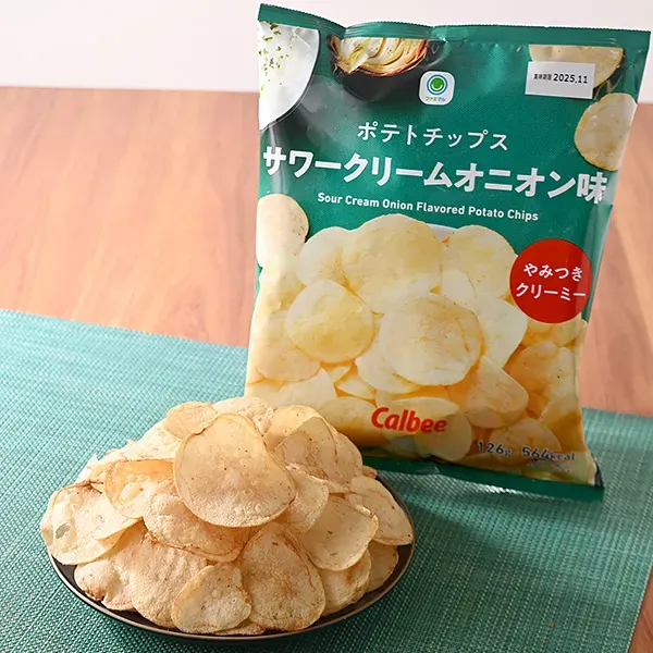 패밀리마트 감자 칩 사워 크림 양파 맛 일본편의점 간식