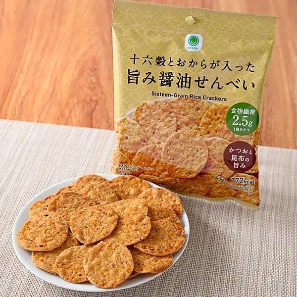 패밀리마트 16곡과 오카라가 들어간 맛의 간장 센베이 일본편의점 간식